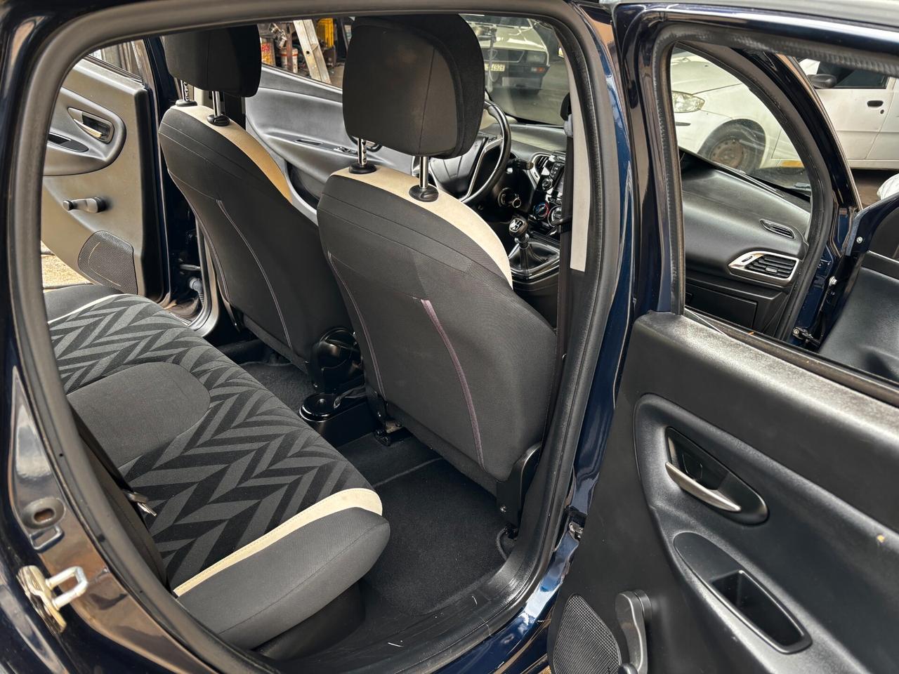 Lancia Ypsilon 1.2 69 CV 5 porte GPL Ecochic Gold