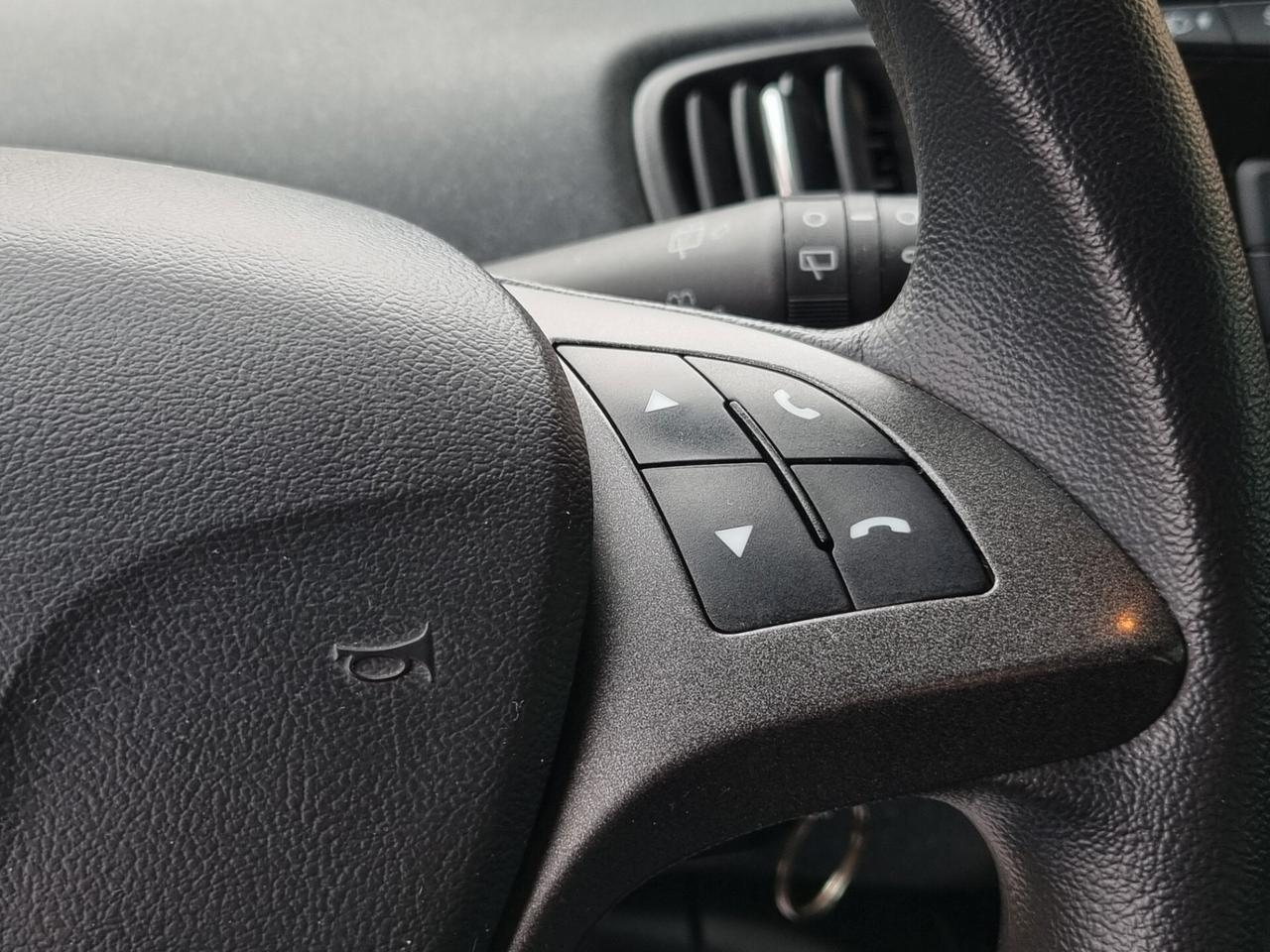 Lancia Ypsilon 1.0 FireFly 5 porte S&S Hybrid Silver