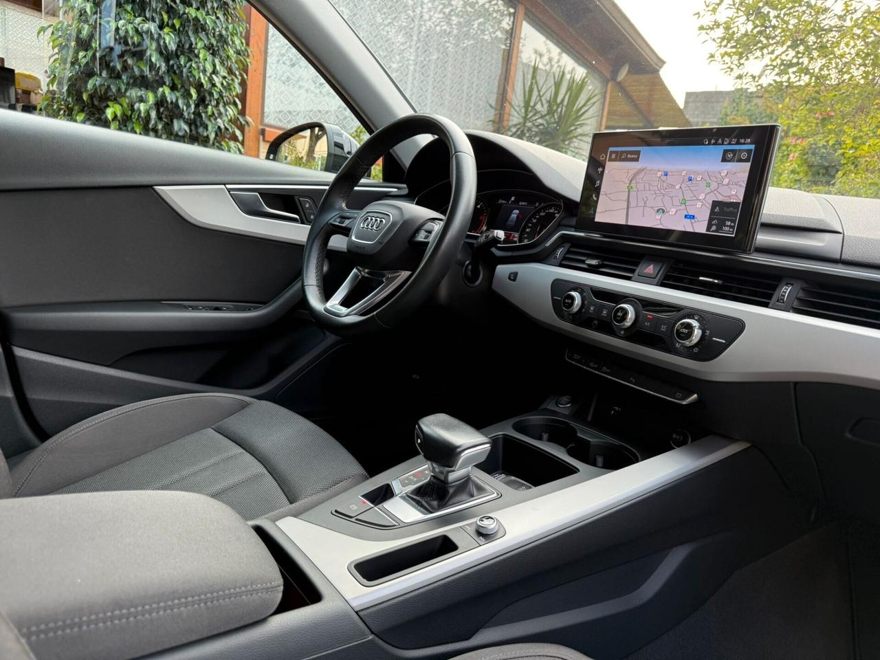 Audi A4 Avant 30 TDI/136 CV S tronic Business