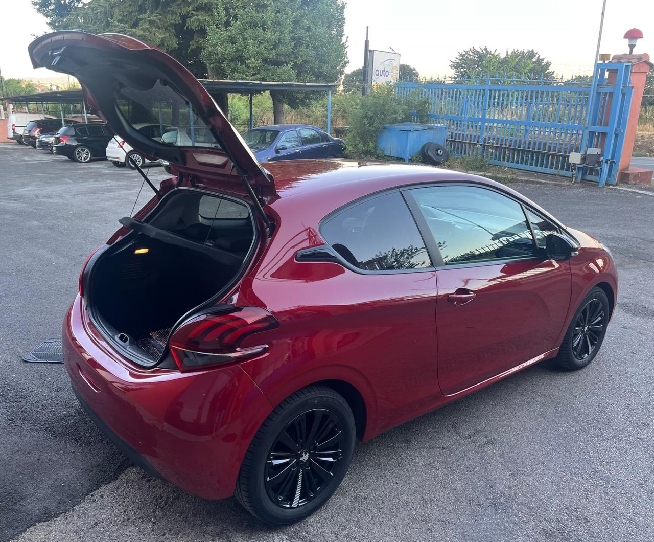 Peugeot 208 BlueHDi 75 3 porte Allure-Km140000-