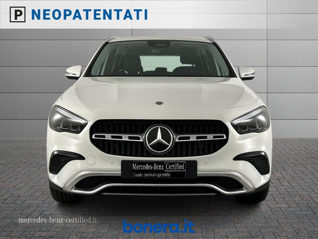 Mercedes GLA 180 180 D Progressive Advanced 8G-DCT