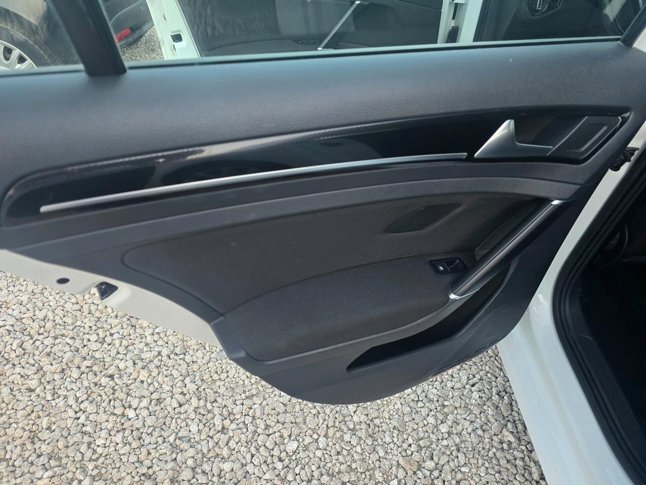 Volkswagen Golf 1.6 TDI 110 CV 5p. Business BlueMotion Technology