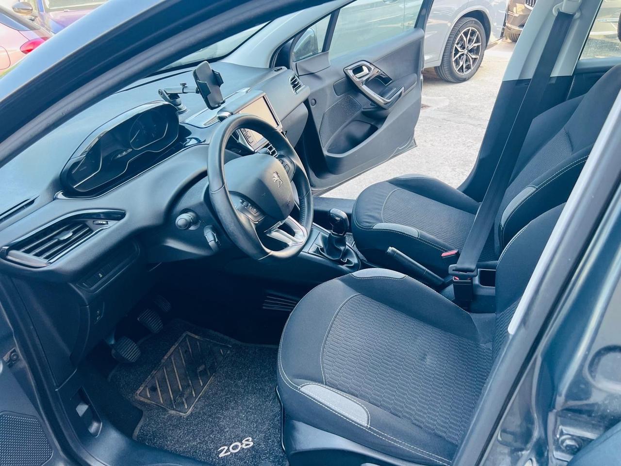 Peugeot 208 PureTech 82 5 porte Allure