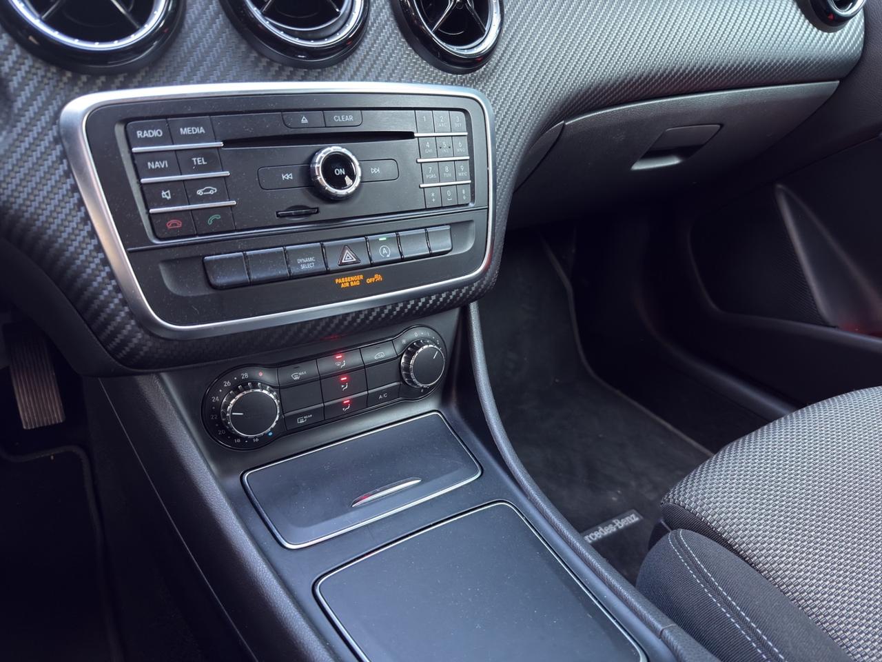 Mercedes-benz GLA 200 d Business