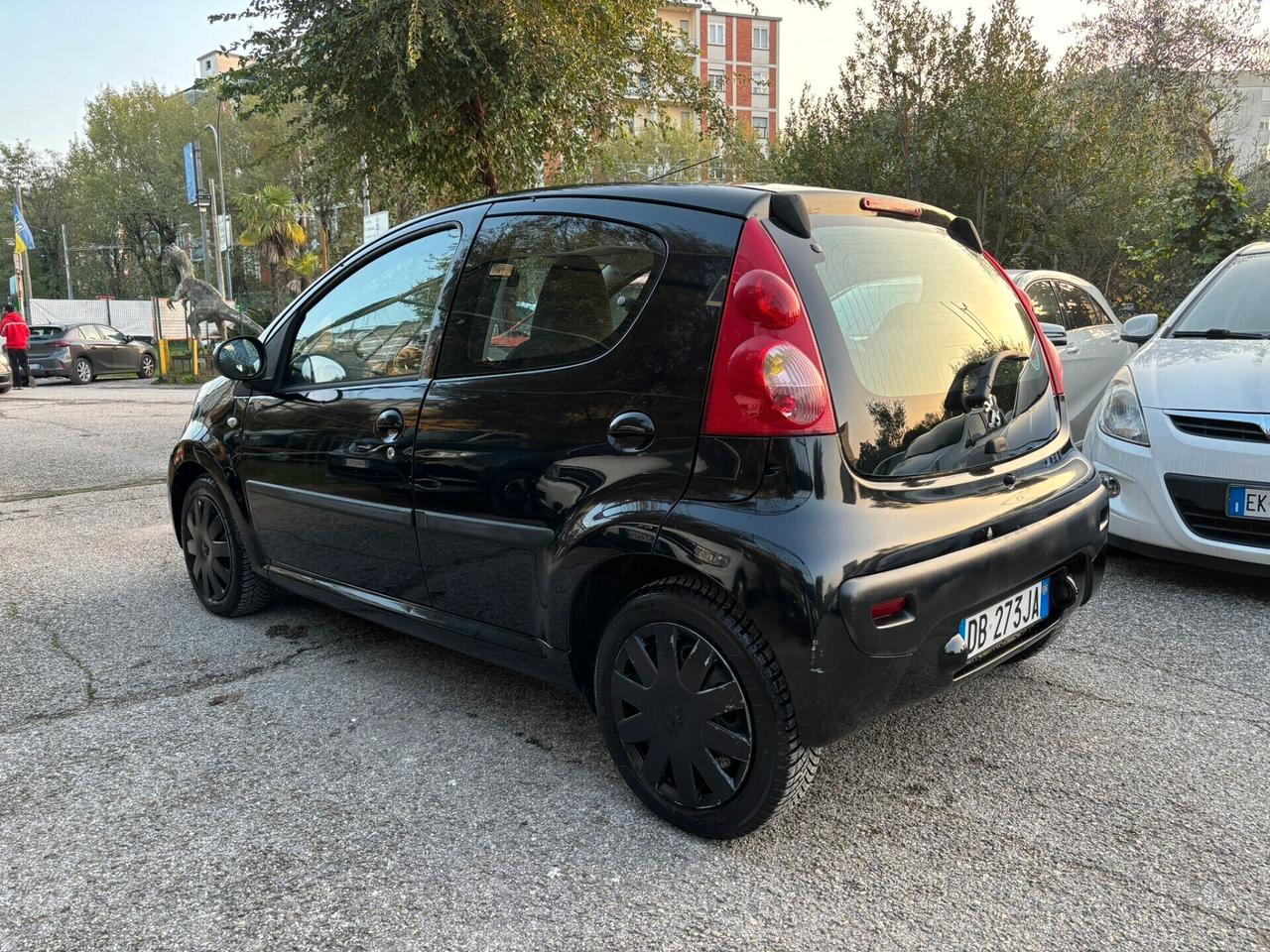 Peugeot 107 - 1.0 68CV 5p. Desir