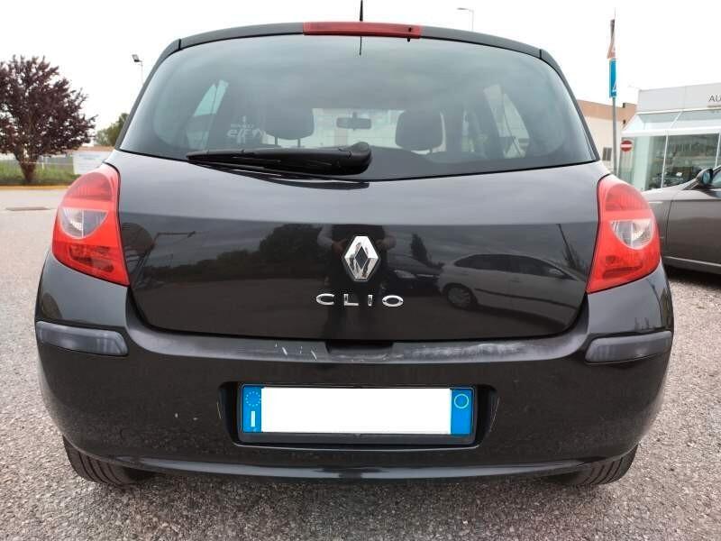 Renault Clio Storia 1.2 16V 5 porte GPL Dynamique