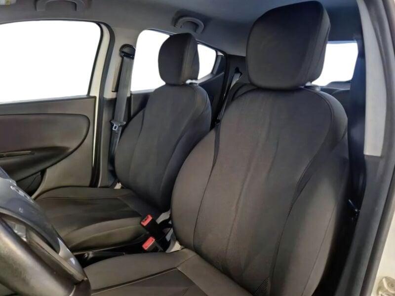 Lancia Ypsilon 1.0 FireFly 70 CV Hybrid Ecochic Gold S&S
