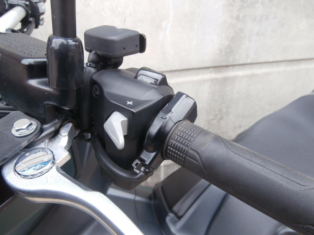 Honda X-ADV 750 (2018 - 20) 2020 passaggio incluso.