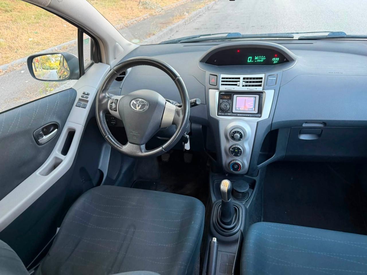 Toyota Yaris 1.3 5 porte Navi