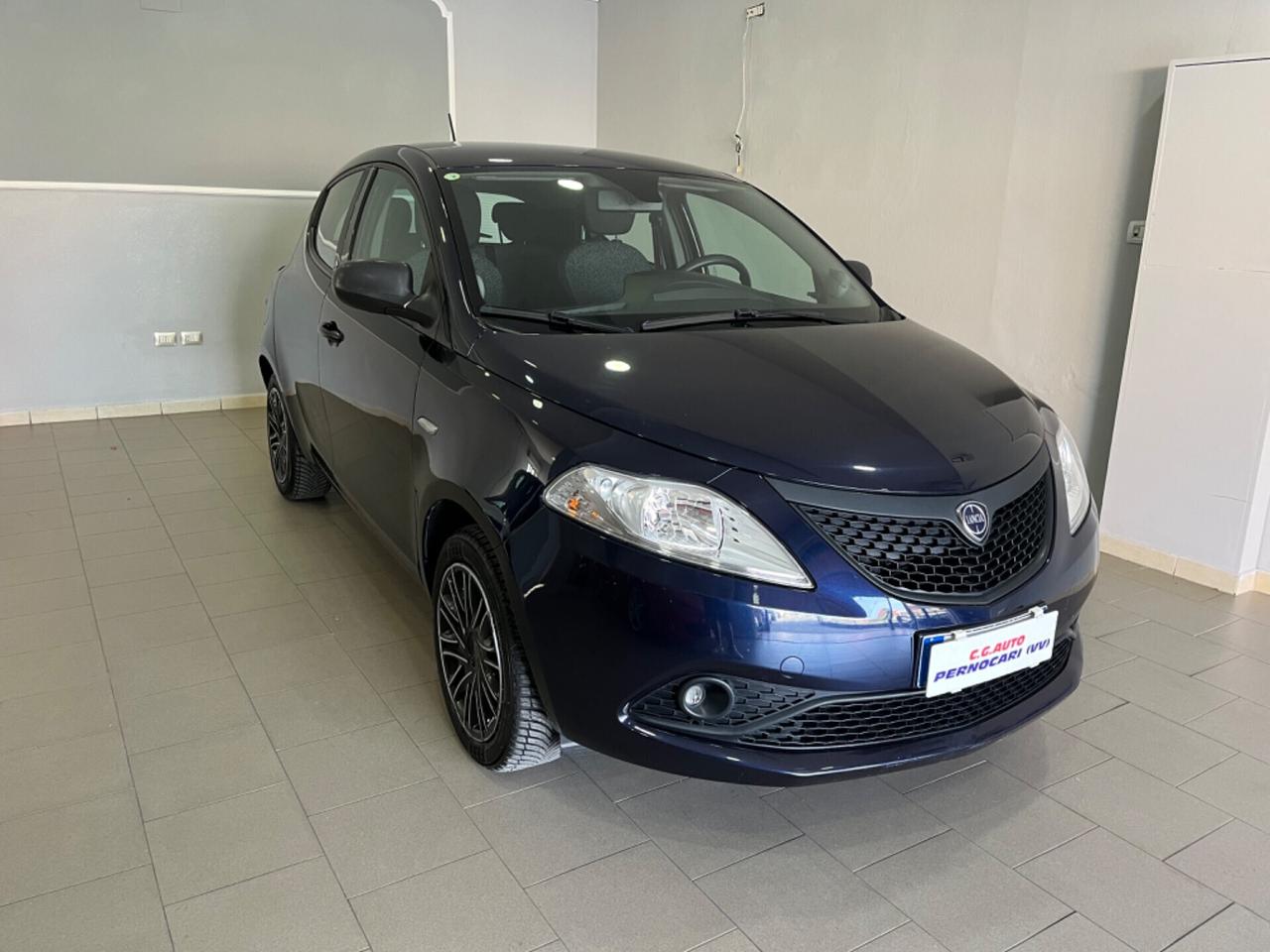 Lancia Ypsilon 1.2 69 CV 5 porte S&S Platinum