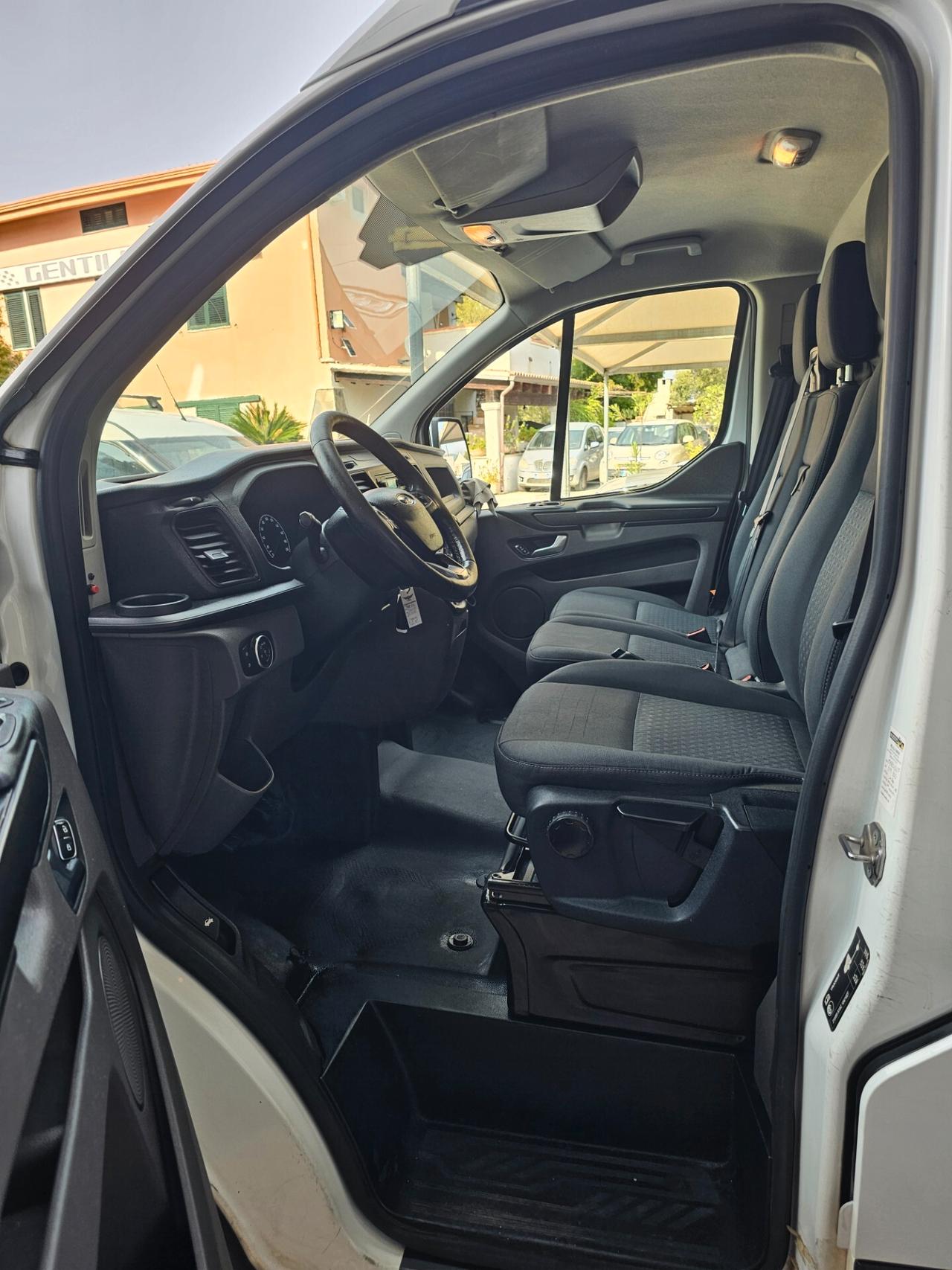 Ford Transit Custom 300 2.0 EcoBlue Hybrid 130 PC Furgone Trend