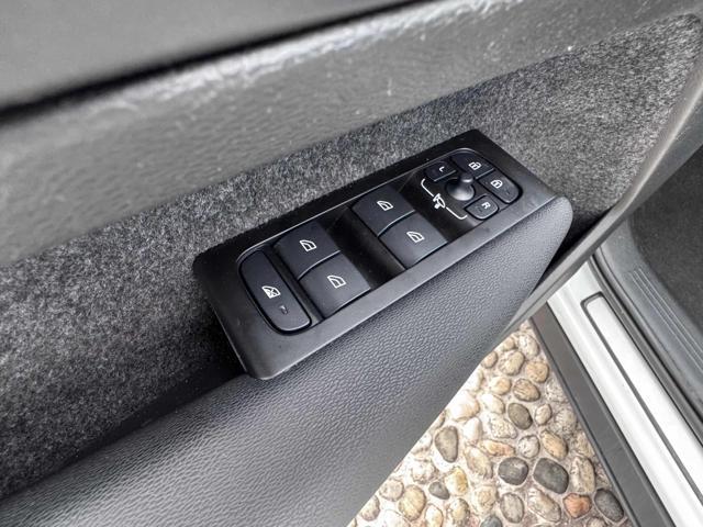 VOLVO XC40 T5 Recharge Plug-in Hybrid Inscription Expression