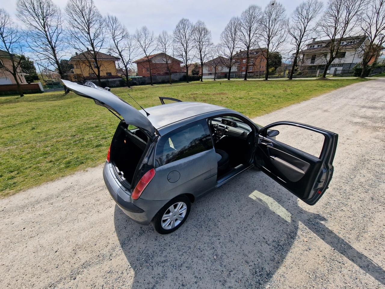 Lancia Ypsilon 1.2 60cv motore Fire motore con solo 45mila km i