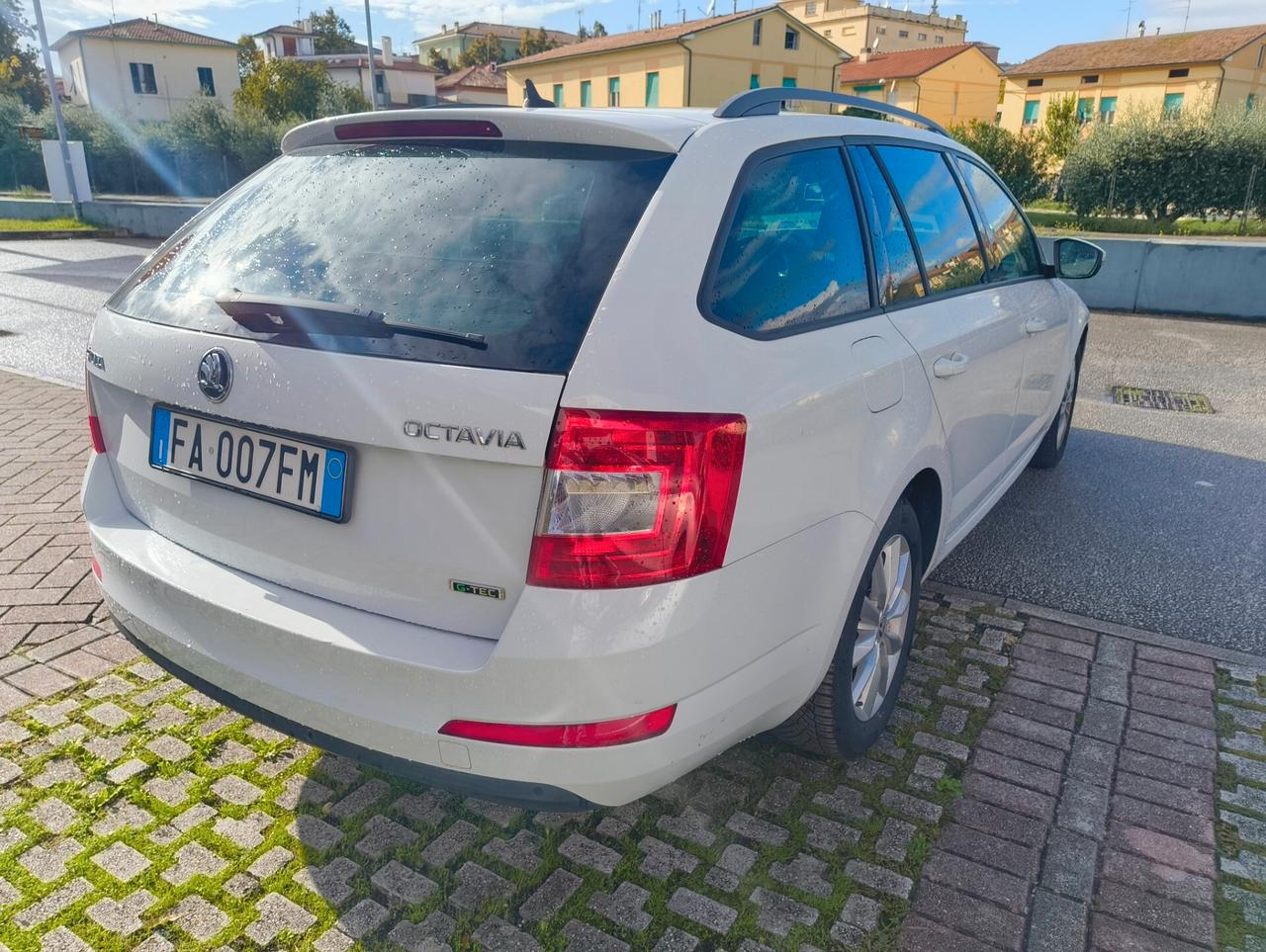 Skoda Octavia 1.4 S.W. Executive G-Tec