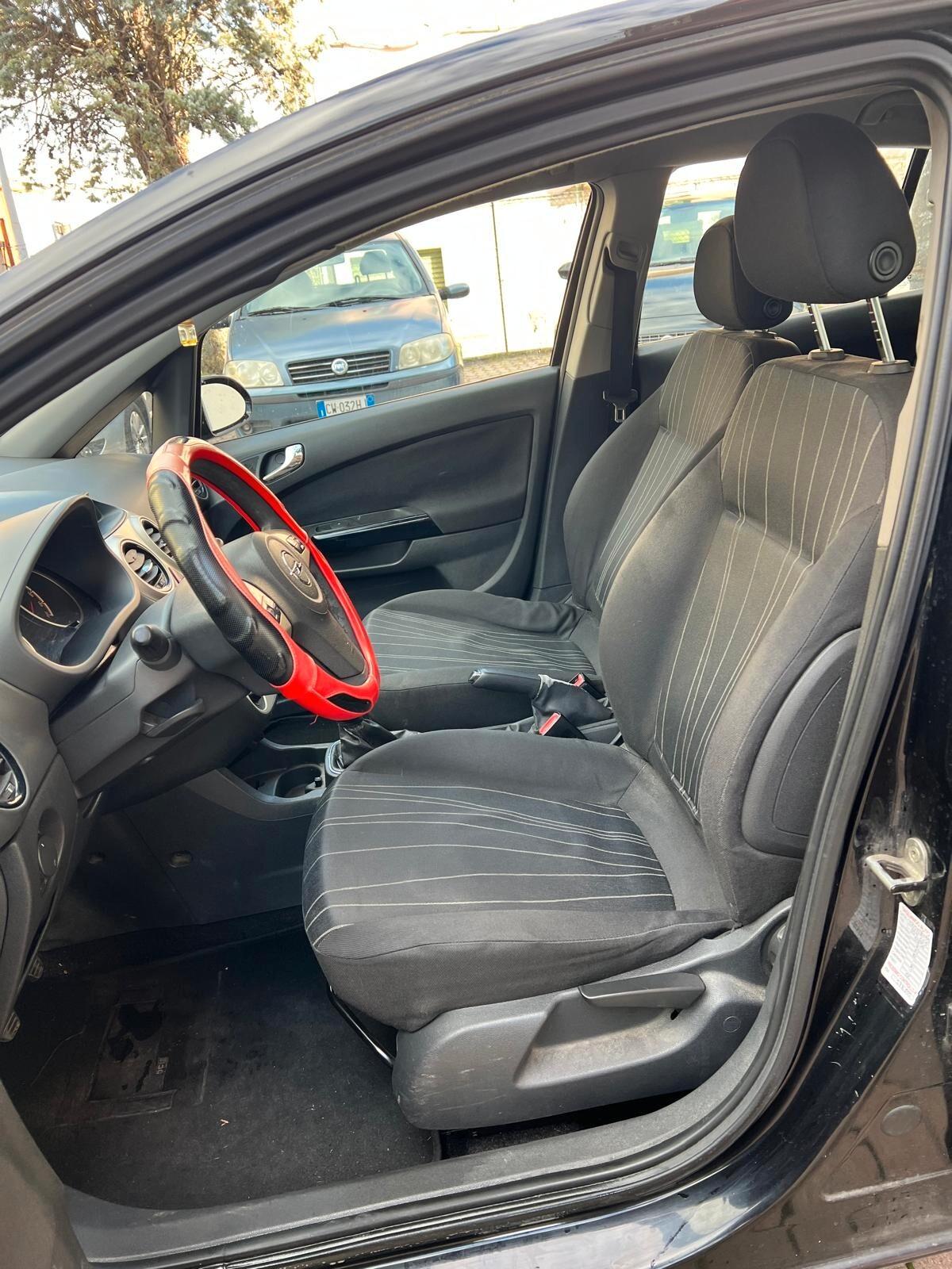 Opel Corsa 1.2 OK NEOPATENTATI