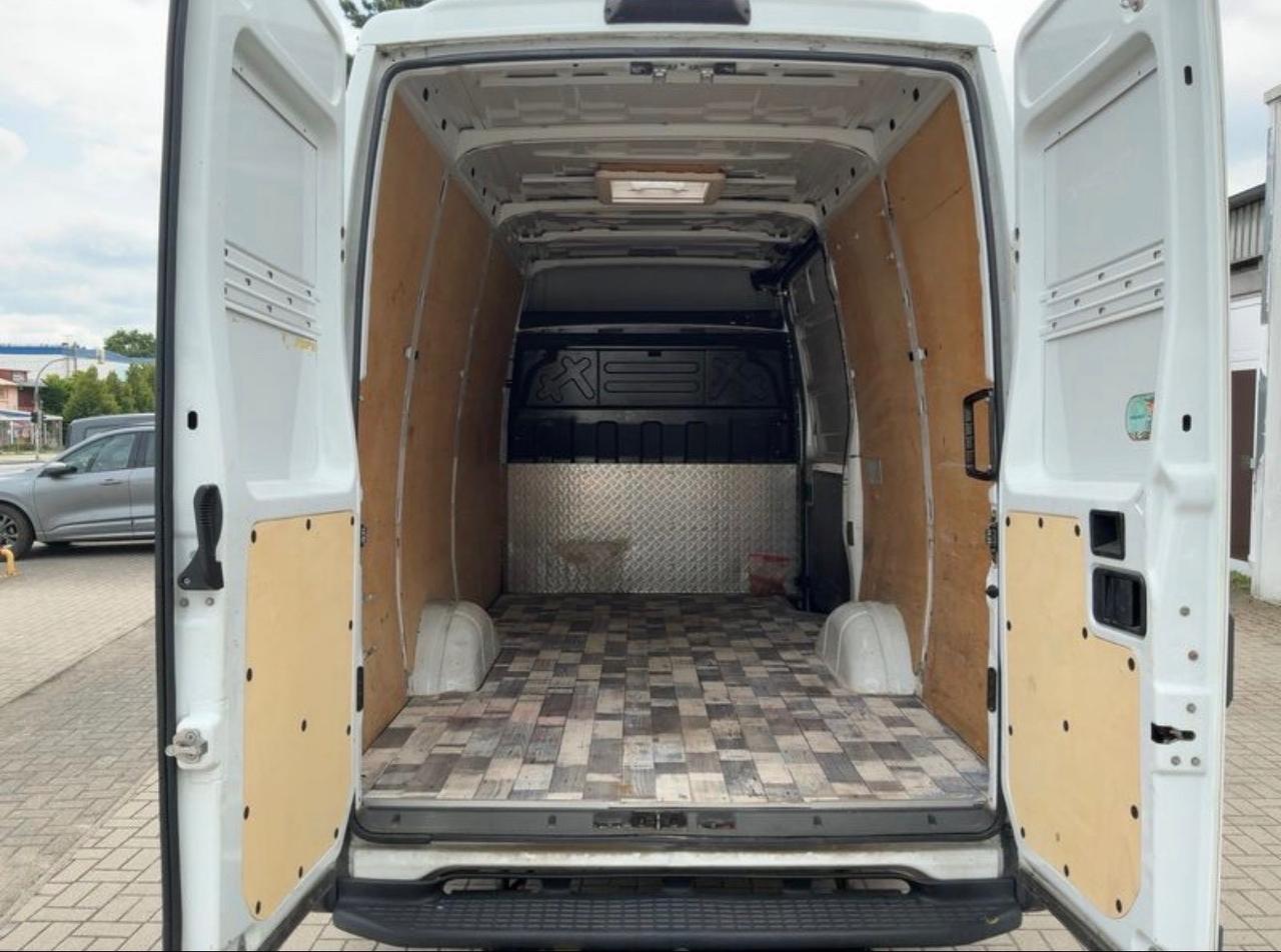 Iveco Daily 35S13V 2.3 HPT PL-TM Furgone