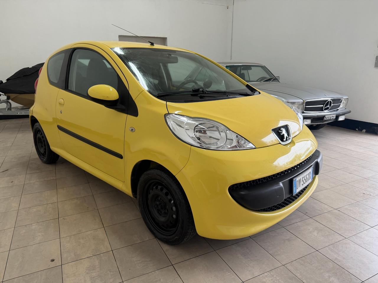 Peugeot 107 2009 1.0 68CV 3p. Plaisir OK NEOPATENTATI