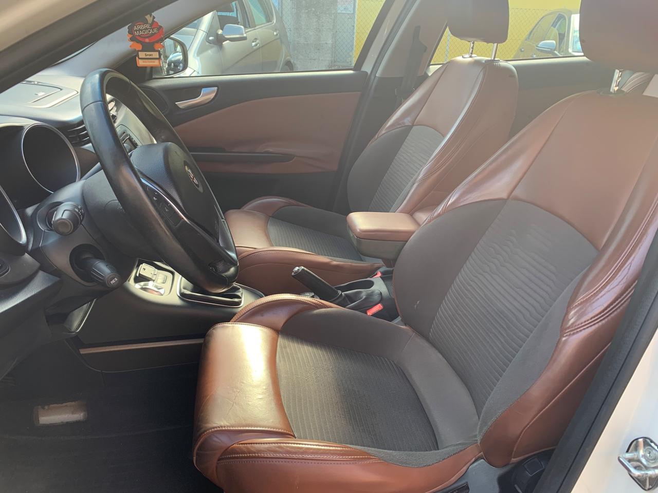 Alfa Romeo Giulietta 1.6 JTDm-2 105 CV Exclusive