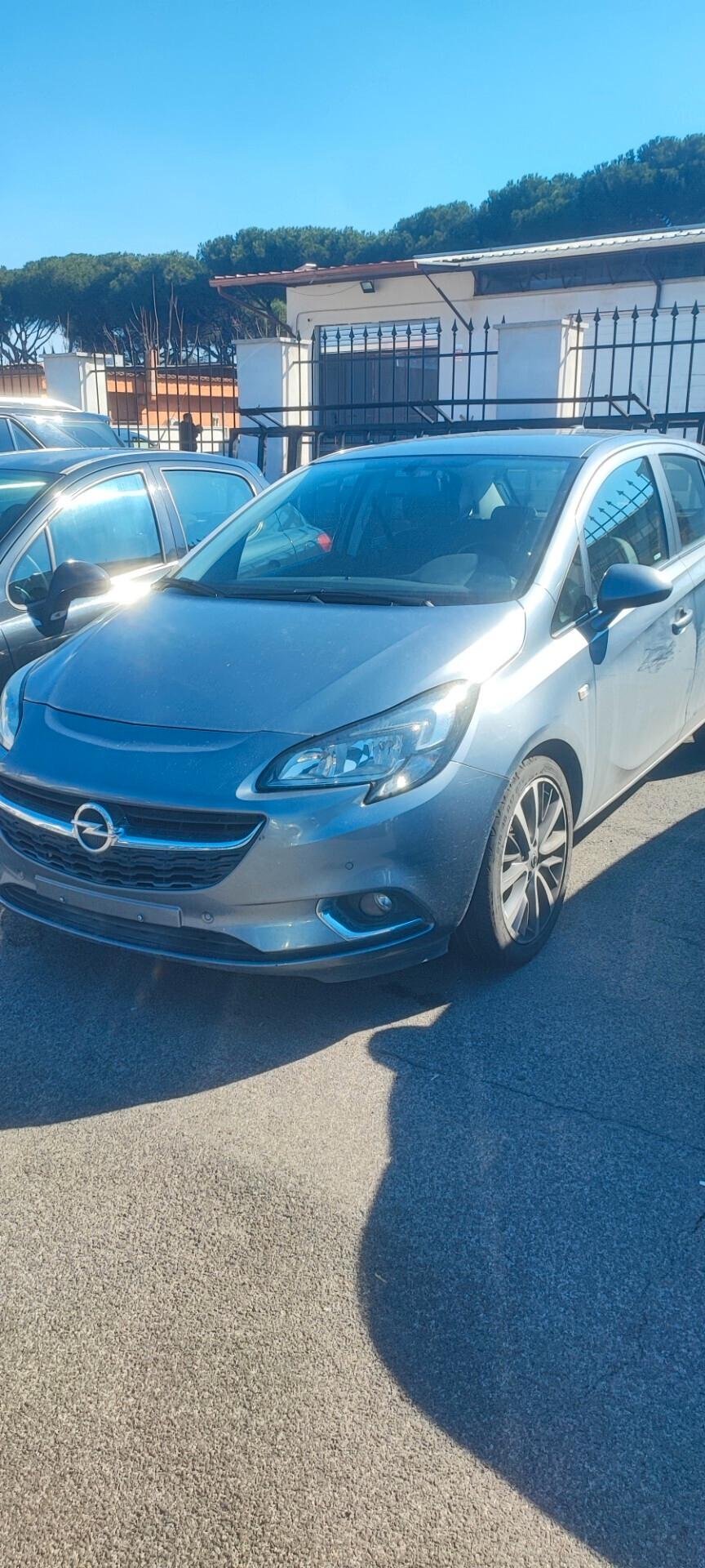 Opel Corsa 1.2. 5 porte