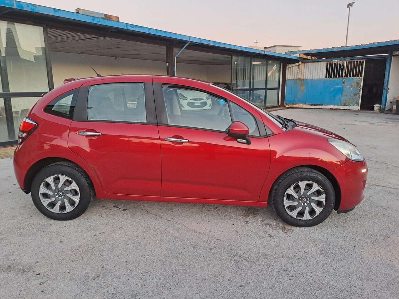 Citroen C3 1.2 benz Restayling km120.000