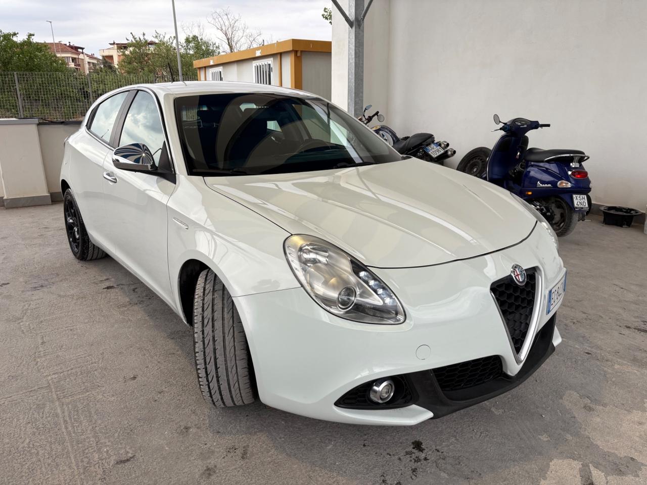 Alfa Romeo Giulietta 1.6 JTDm-2 105 CV Distinctive
