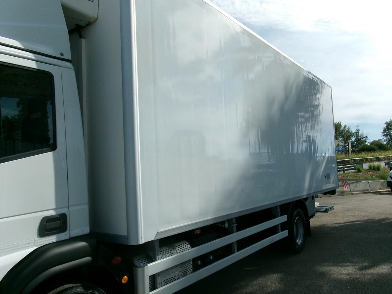 Iveco EUROCARGO 160-25 EURO 6 FRIGO ATP FNAX 06/2029 17 PEDANE