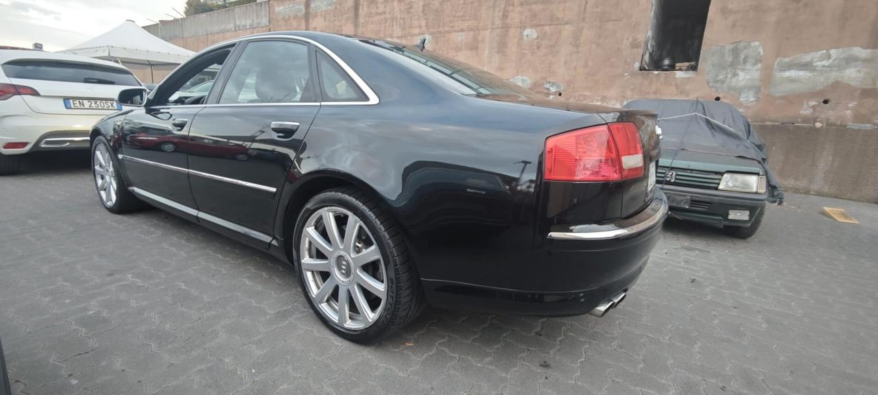 Audi A8 S8 5.2 V10 quattro tiptronic