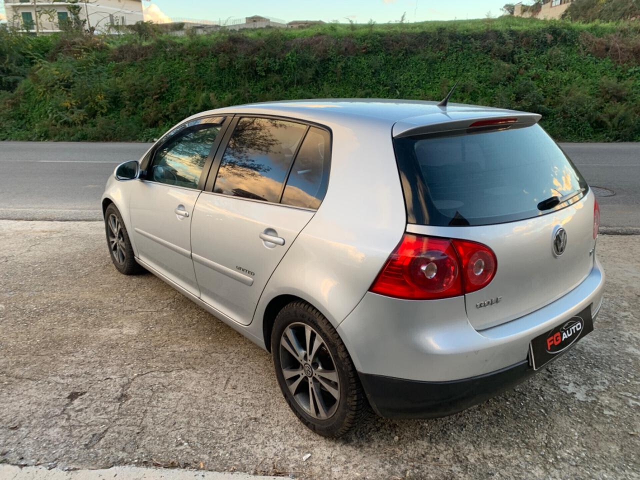 Volkswagen Golf 1.9 TDI 105 cv DPF 5p