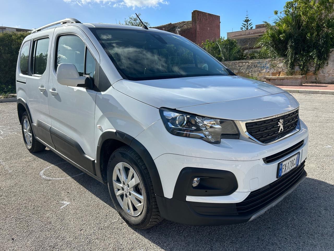 Peugeot Rifter BlueHDi 100 GT Line Standard