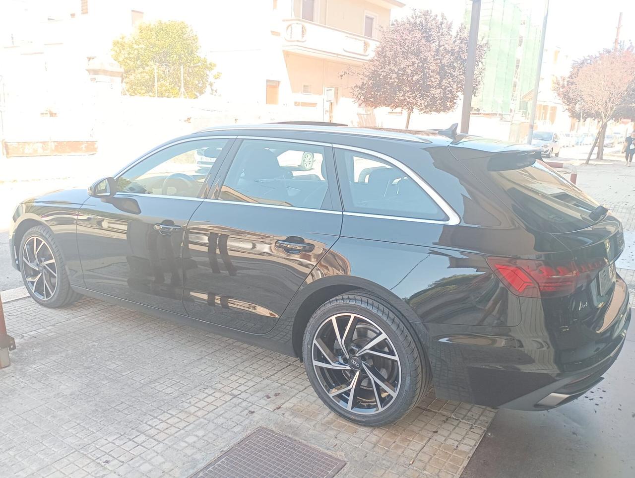 Audi A4 Avant 30 2.0TDI/136 CV S tronic Business Advanced