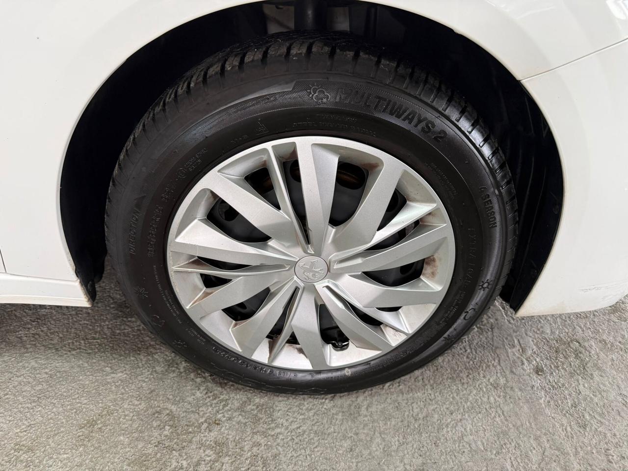 Peugeot 208 1.5 BlueHDi 100cv 5 porte