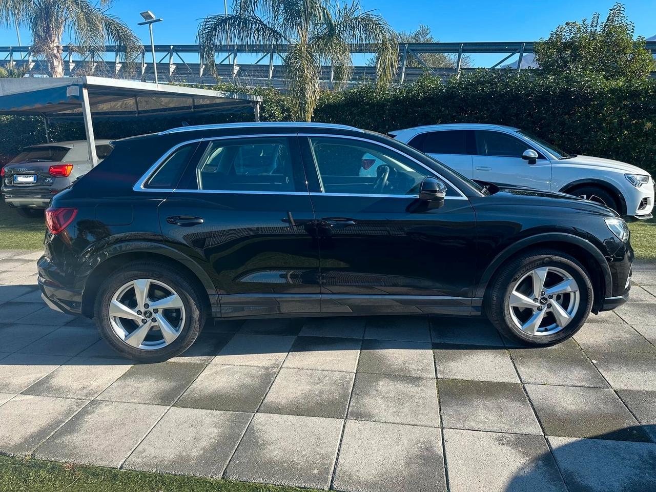 Audi Q3 2.0 TDI 150CV S tronic 200 SPORT-FARI FULL LED