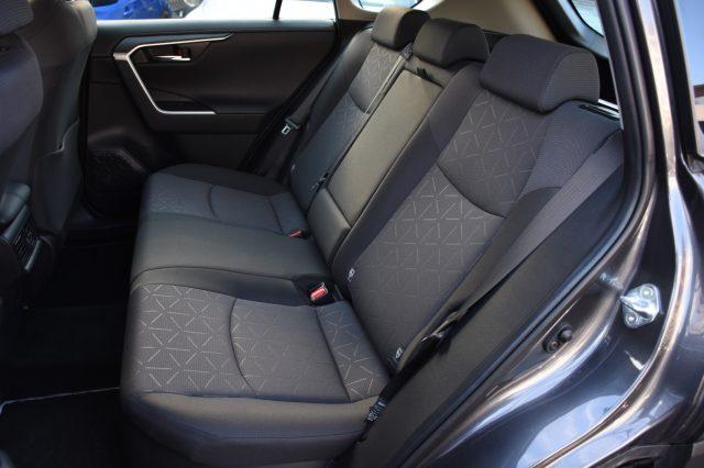 TOYOTA RAV 4 MY23 RAV4 2.5 HV (222CV) E-CVT AWD-i Business