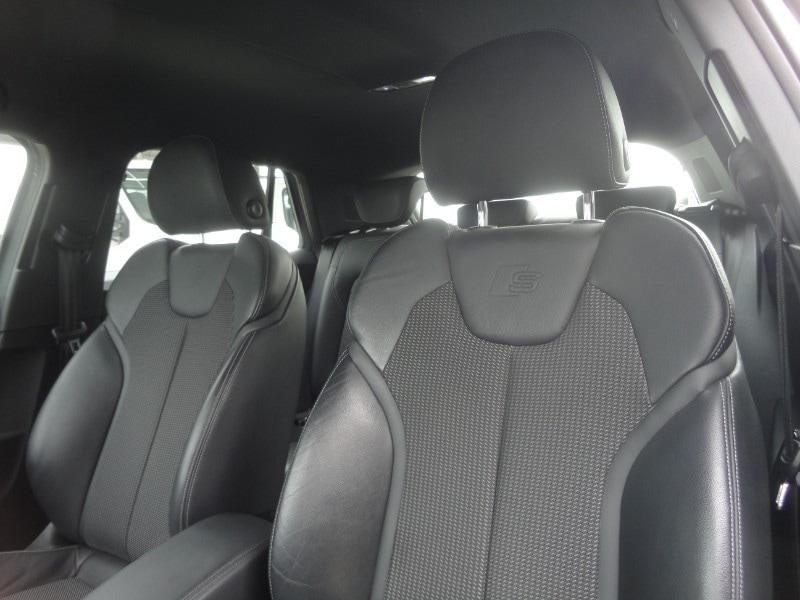 AUDI Q2 Q2 30 TDI S tronic Identity Black