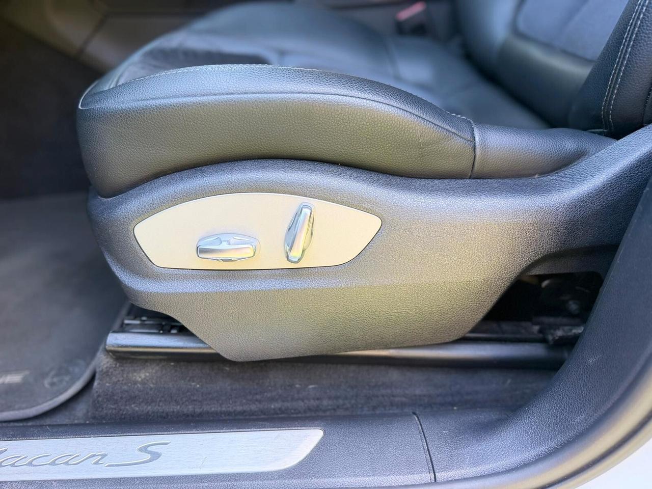 Porsche Macan 3.0 S benzina 353 cavalli pacchetto sport crono