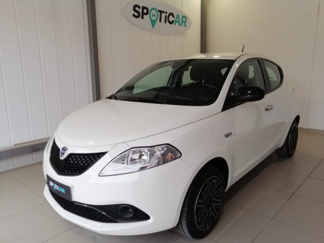 LANCIA Ypsilon 1.2 69 CV 5 porte S&amp;S Gold