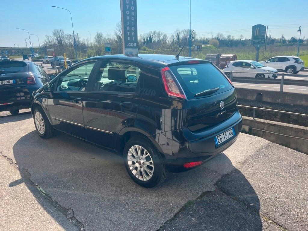 Fiat Punto 1.4 5 porte cambio manuale e automatico