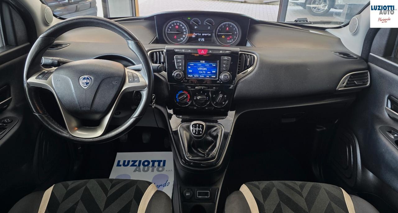 Lancia Ypsilon 1.2 69 CV 5 porte Gold