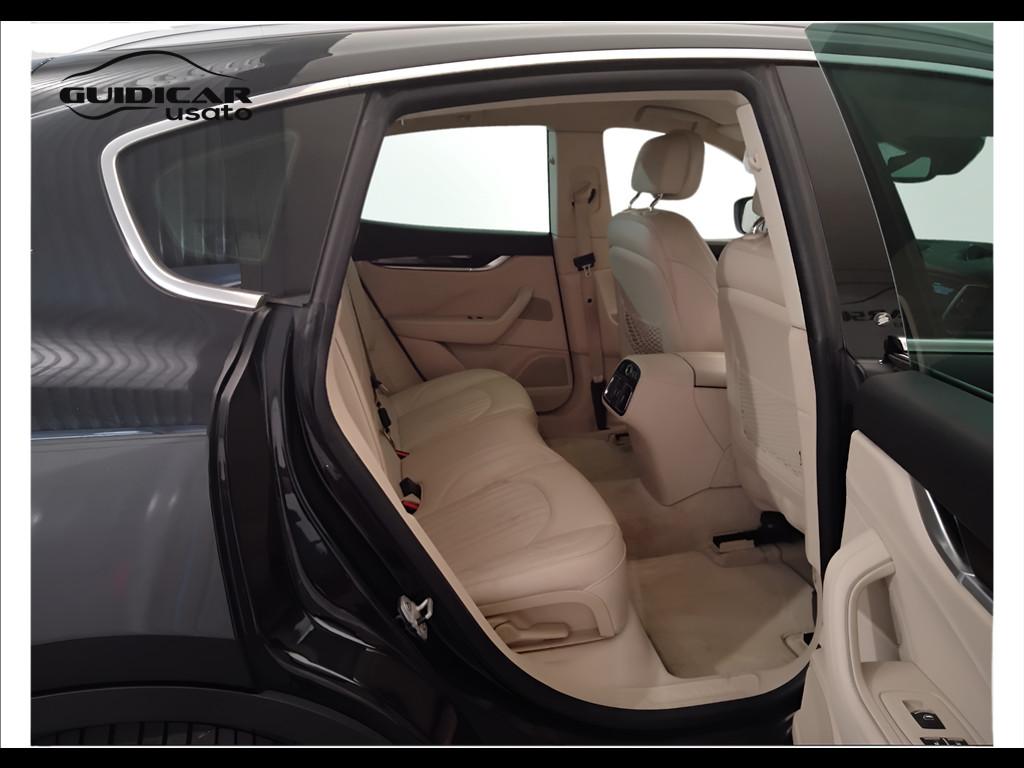 MASERATI Levante - Levante 3.0 V6 250cv auto