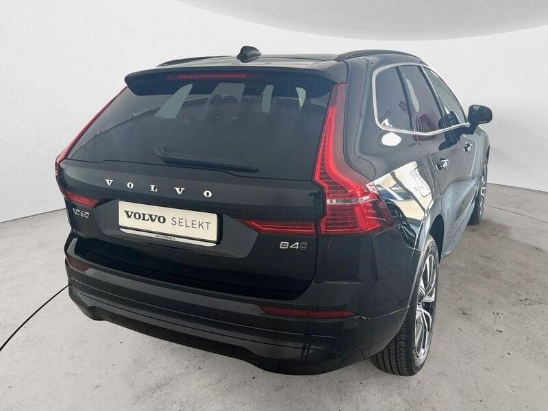 Volvo XC60 B4 197+14 CV AWD Diesel Mild Hybrid Automatica Momentum Pro N1 Autocarro