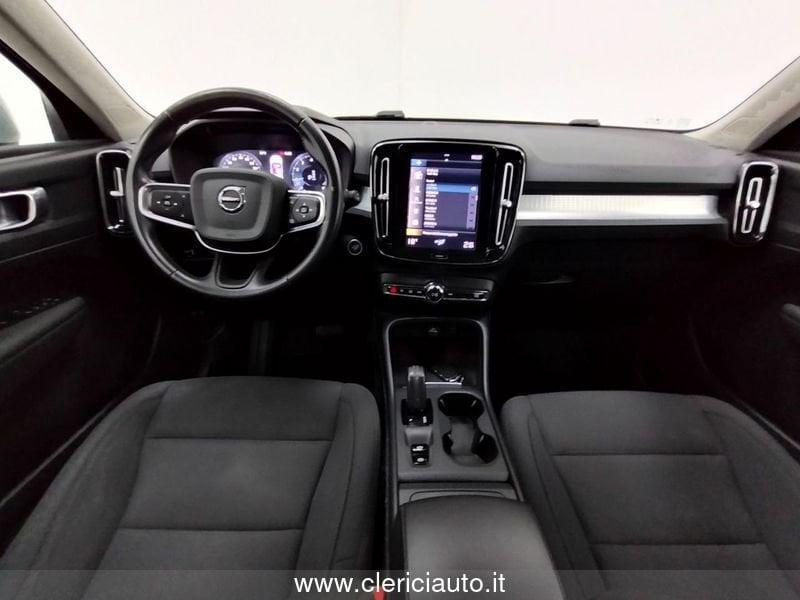 Volvo XC40 T2 Geartronic Momentum Pro N1