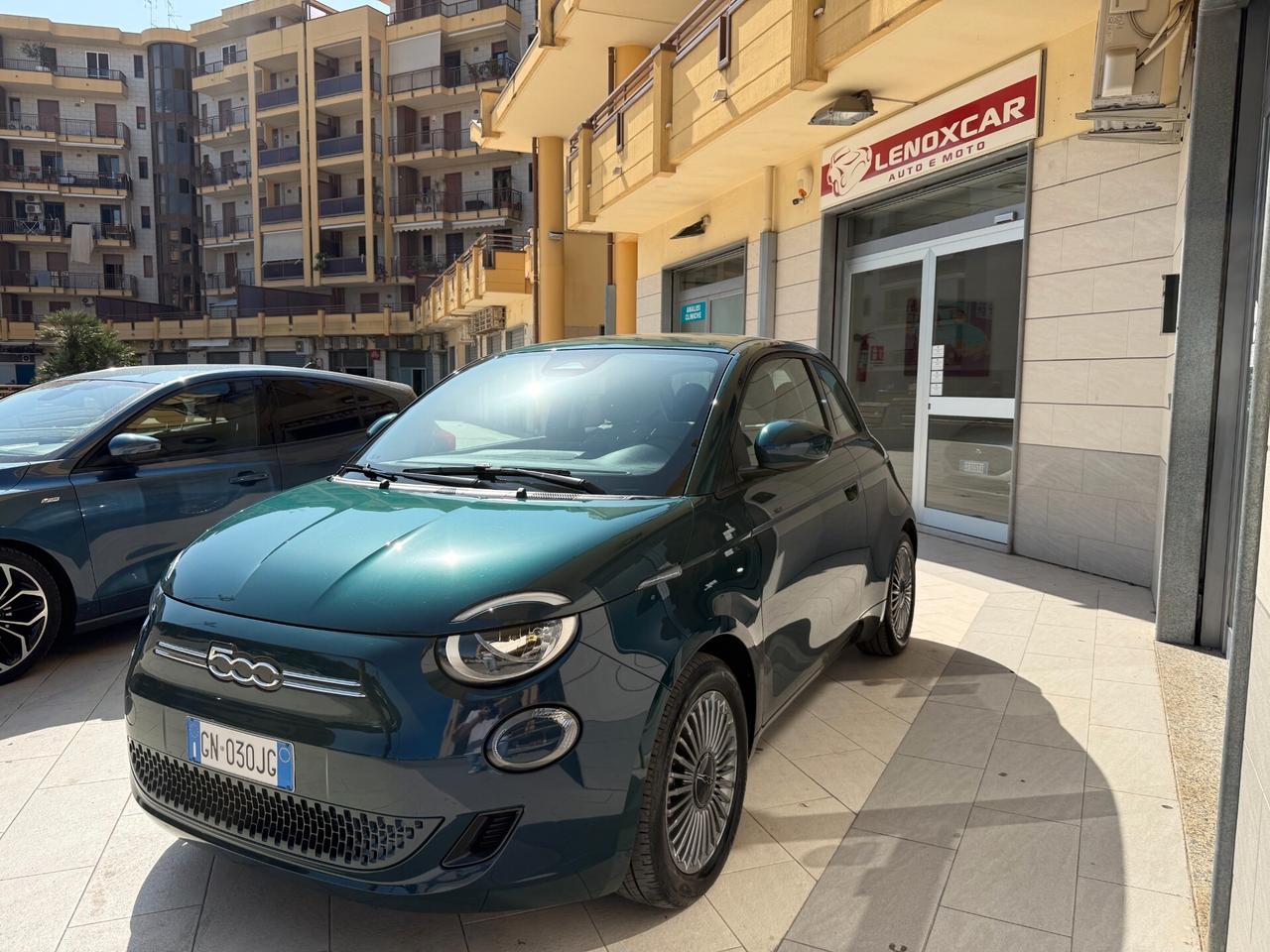 Fiat 500e Berlina 42 kWh La Prima