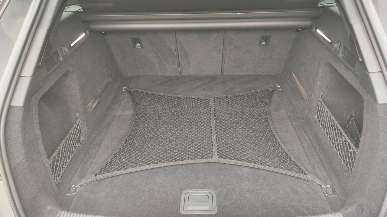 Audi A4 Avant 40 TDI S tronic line edition