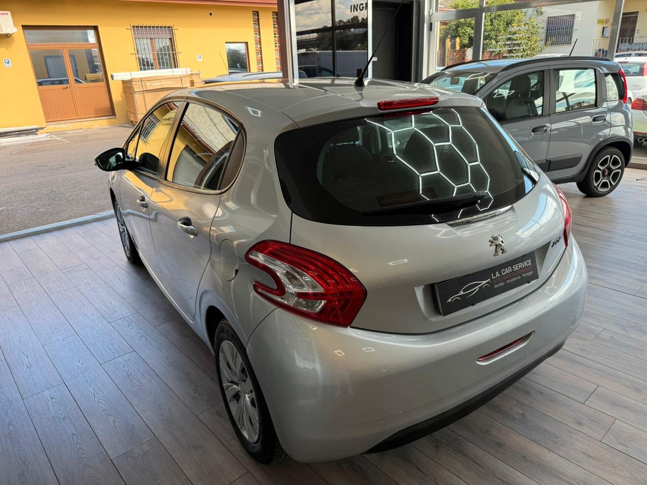 Peugeot 208 1.2 VTi 82 CV 5 porte Active