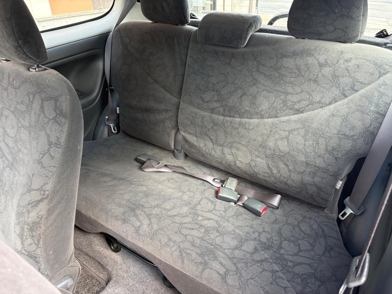 Toyota Yaris 1.0i 16V cat 3 porte