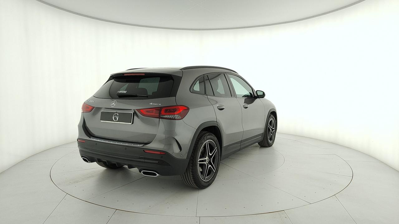 Mercedes-Benz GLA 200 d Premium 4matic auto