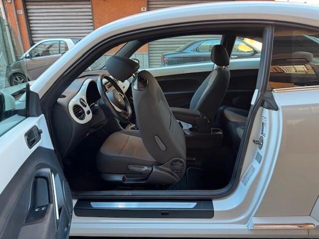 Volkswagen Maggiolino 1.6 TDI Design New Beetle