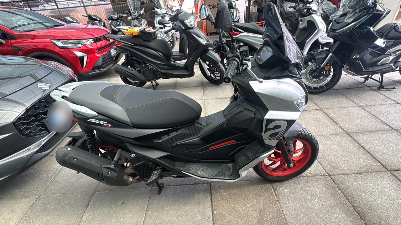 Aprilia SR GT 125 del 2023 USATO