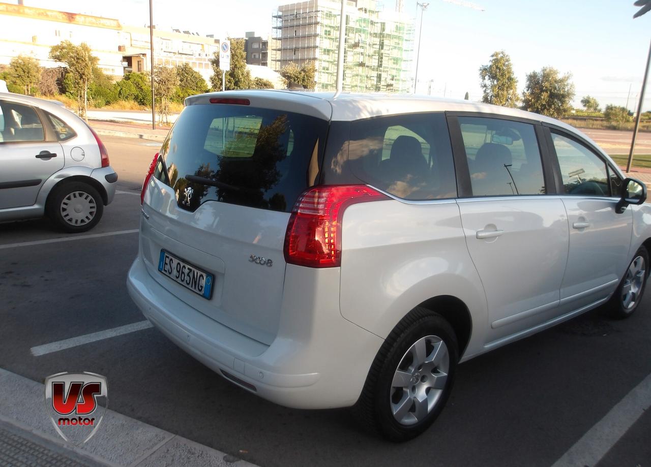 PEUGEOT 5008 1.6 DIESEL-GARANZIA FULL
