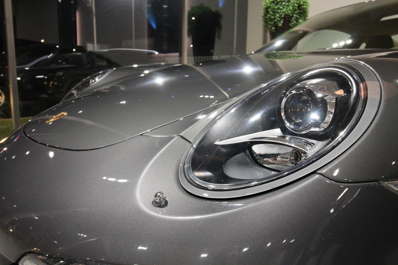 PORSCHE 911 CARRERA 4S